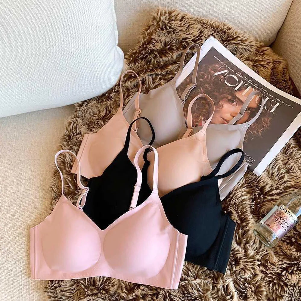 Natural Latex Wireless Support Bra